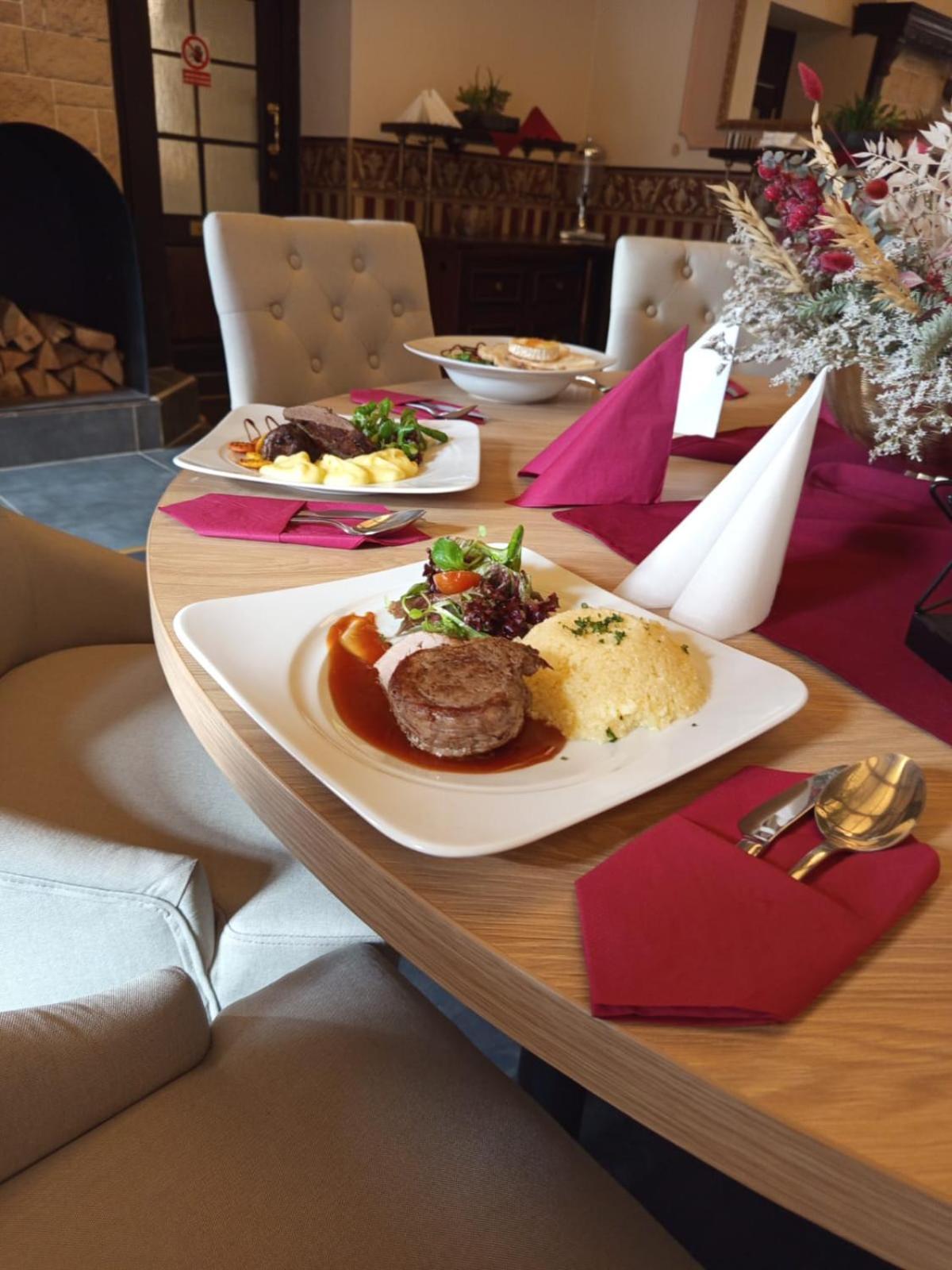 Hotel Lovecky Zamecek Orion Liberec Ngoại thất bức ảnh