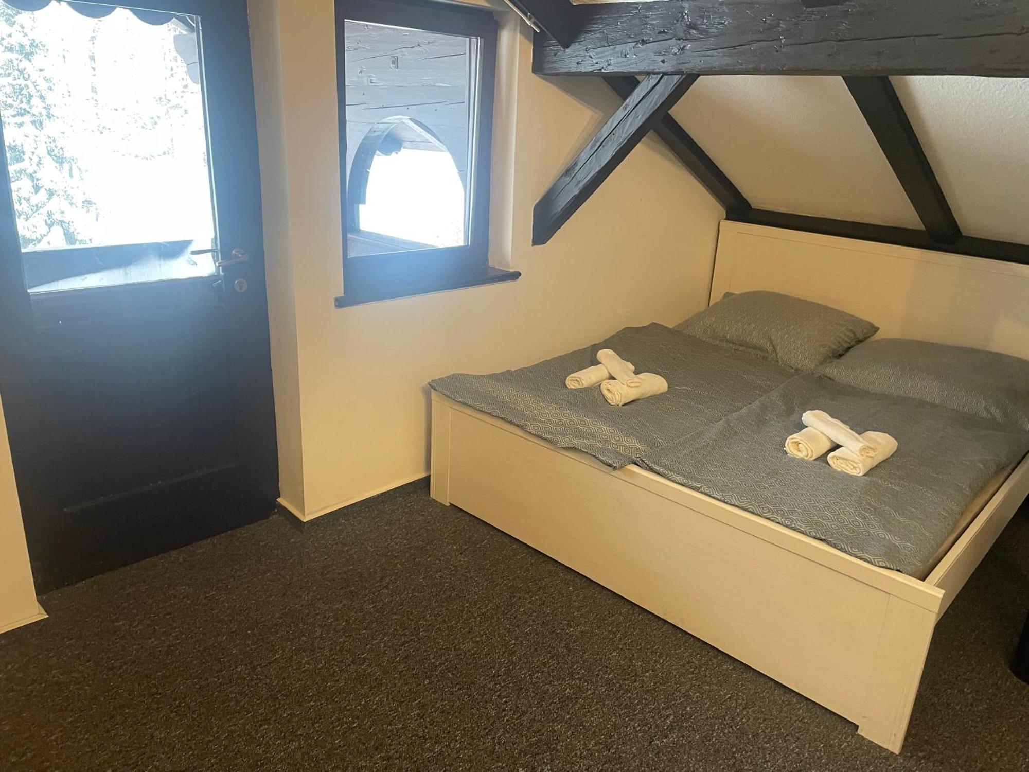 Hotel Lovecky Zamecek Orion Liberec Ngoại thất bức ảnh