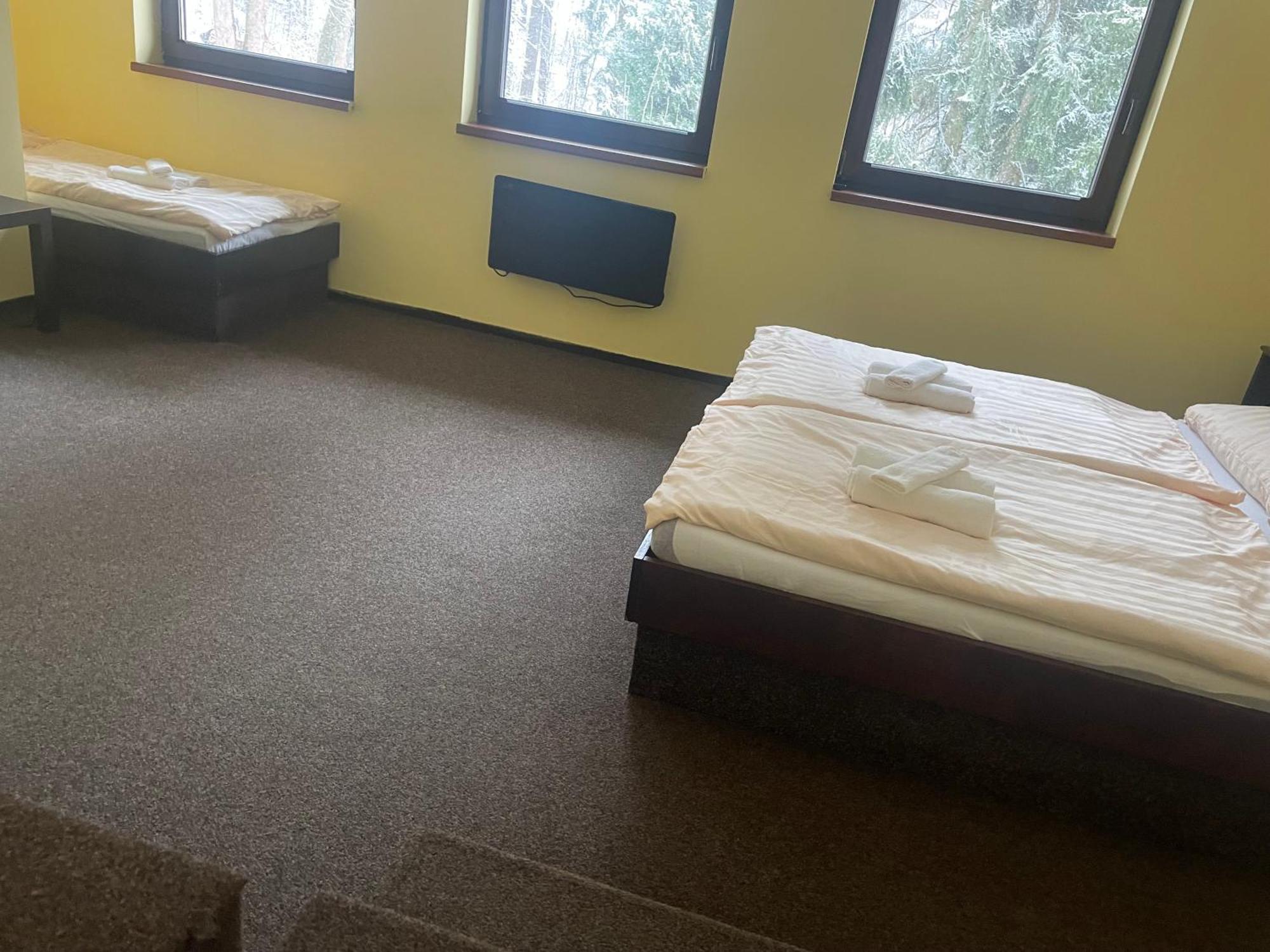 Hotel Lovecky Zamecek Orion Liberec Ngoại thất bức ảnh