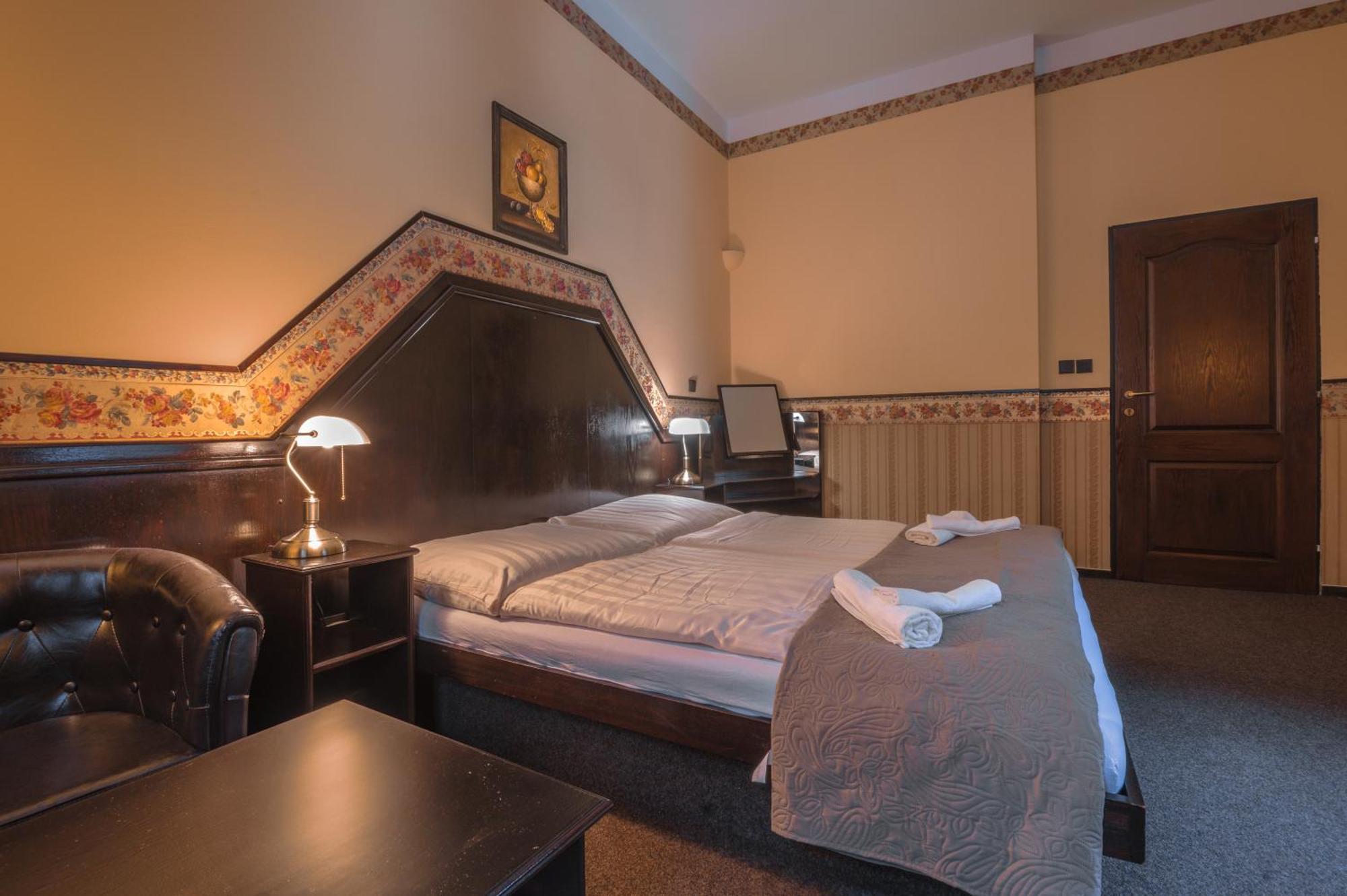 Hotel Lovecky Zamecek Orion Liberec Ngoại thất bức ảnh