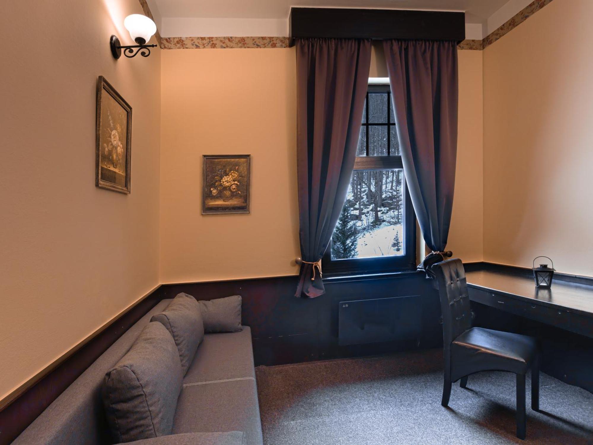 Hotel Lovecky Zamecek Orion Liberec Ngoại thất bức ảnh