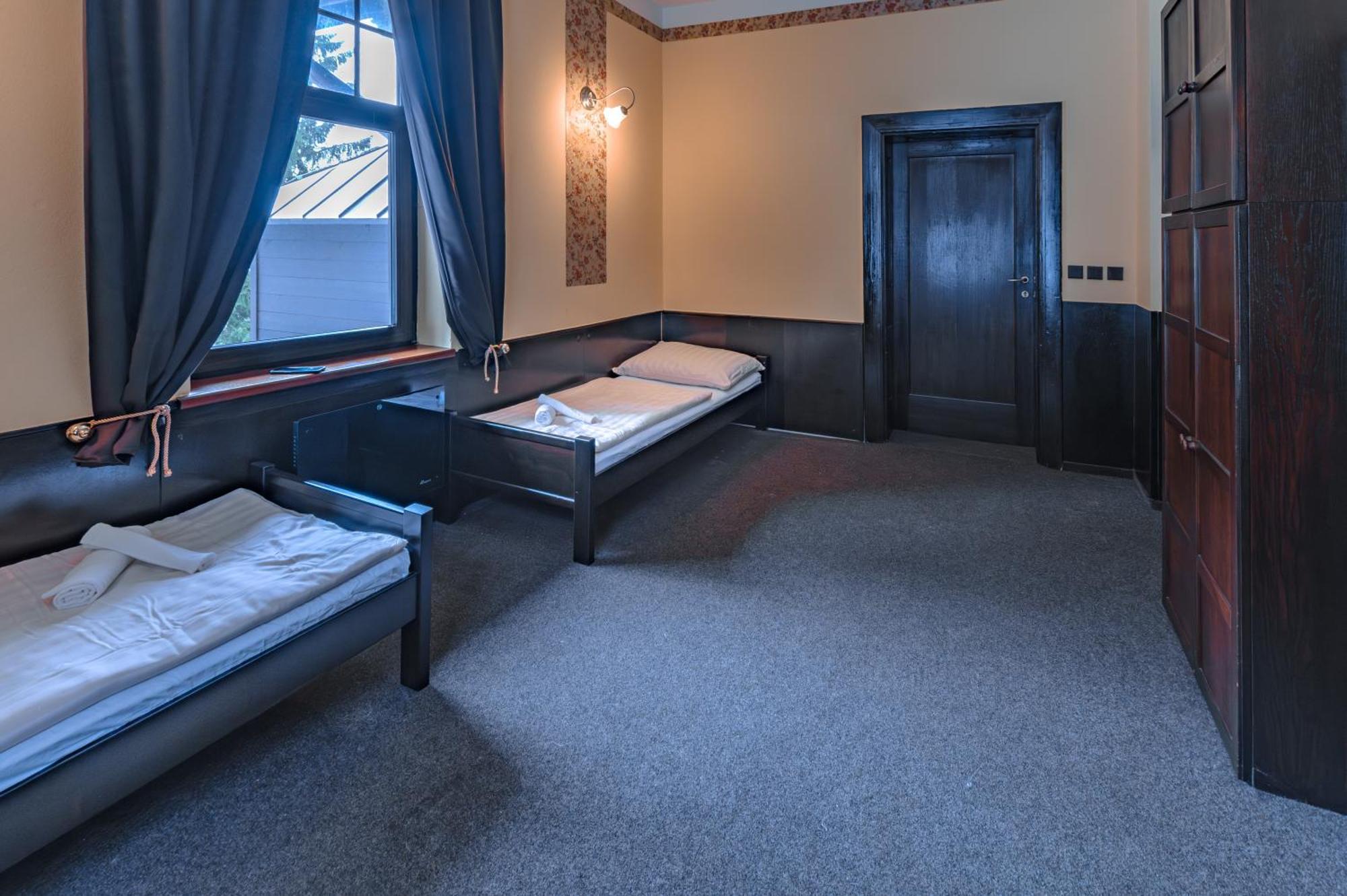 Hotel Lovecky Zamecek Orion Liberec Ngoại thất bức ảnh